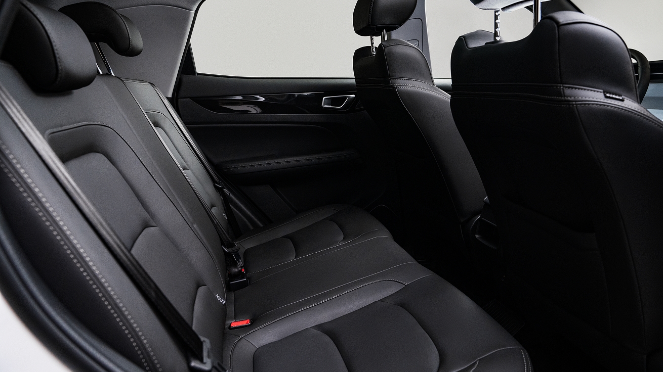 Второй ряд сидений, складываемый в пропорции 40/60