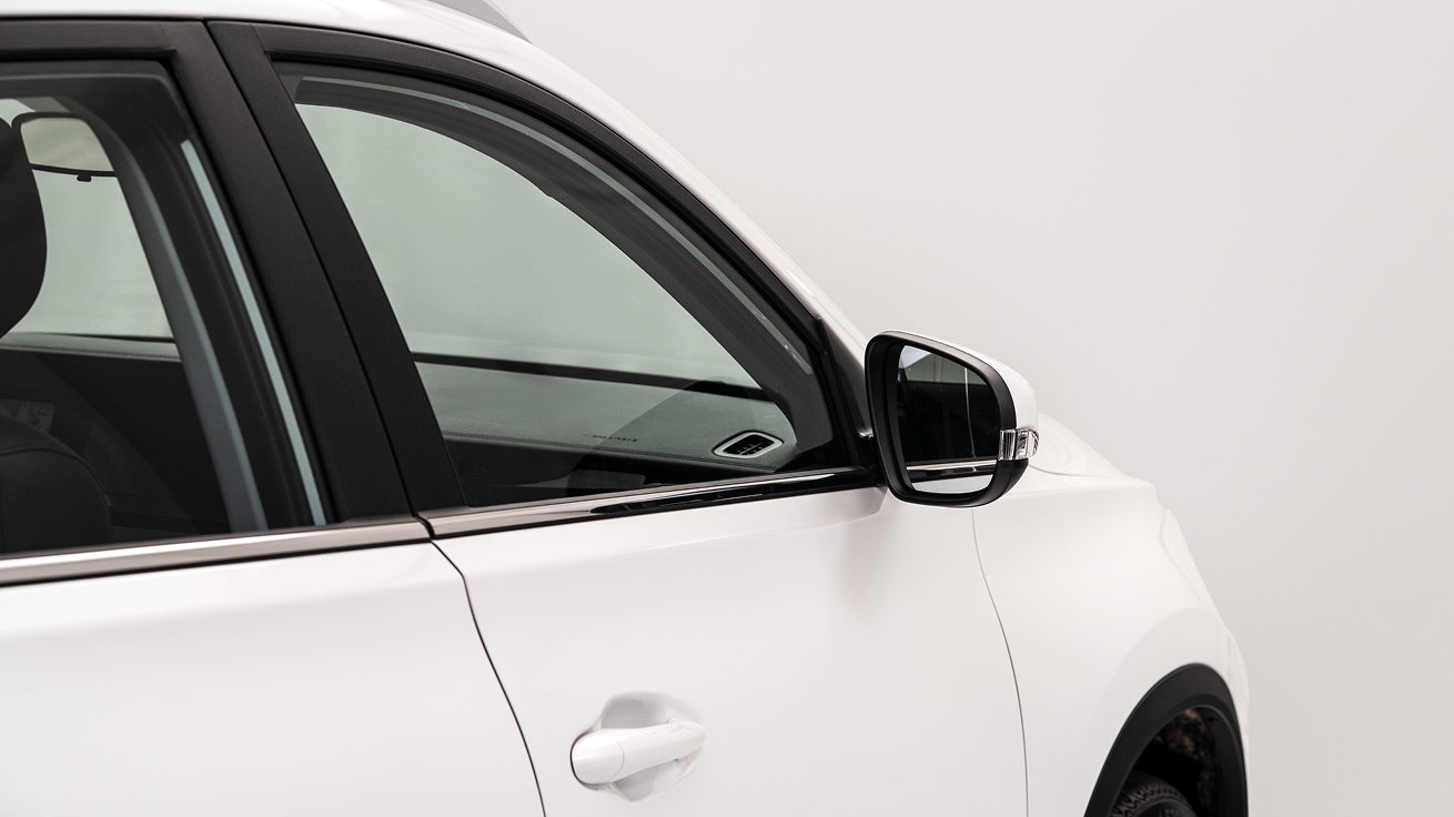 Боковые зеркала с электроприводом и обогревом