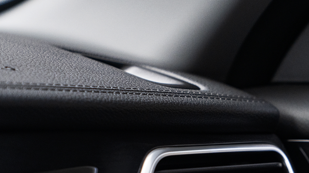 Фронтальные подушки безопасности водителя  и переднего пассажира